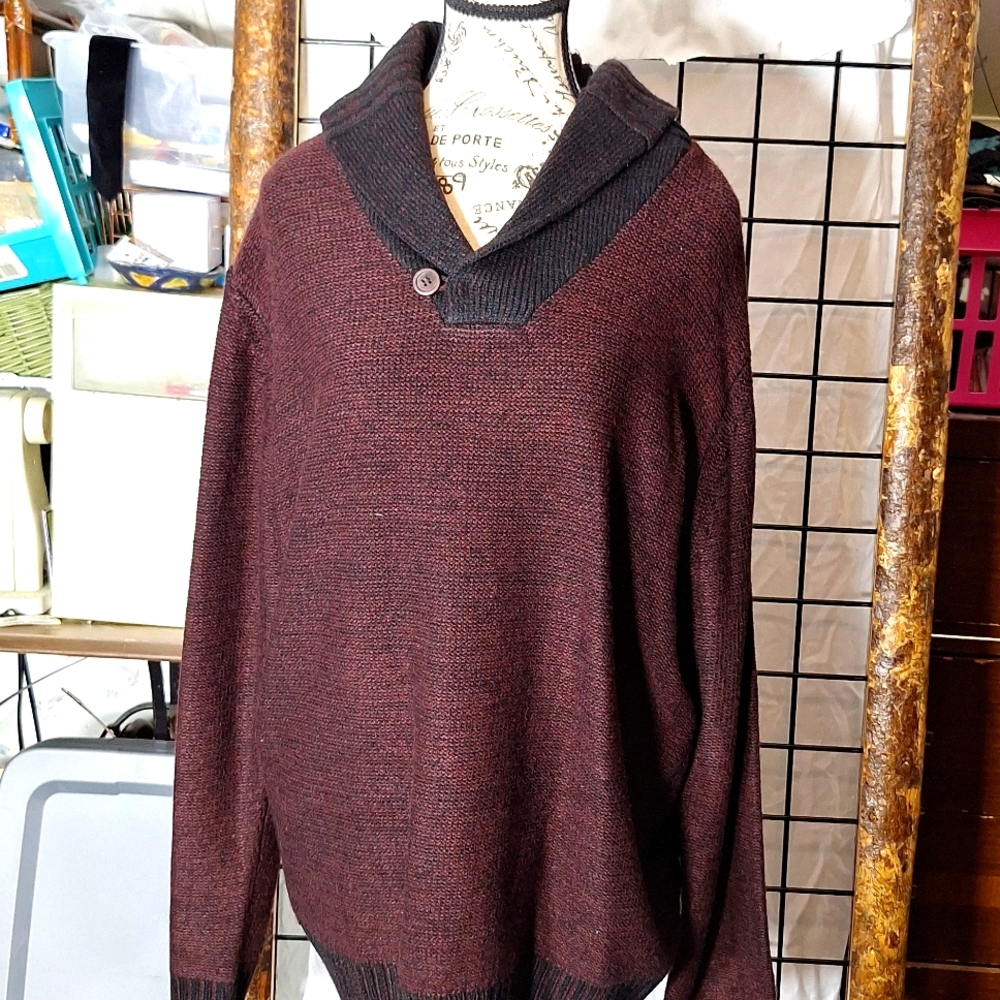 AMONGST OTHERS XL SWEATER.